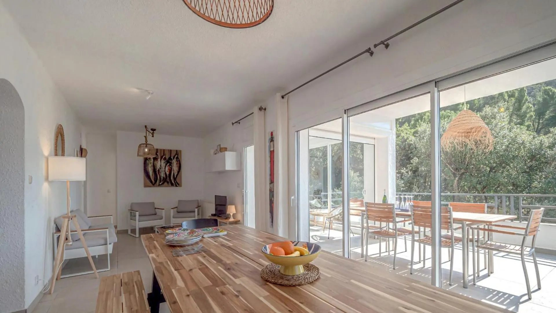 Apartment With Private Pool Roses
